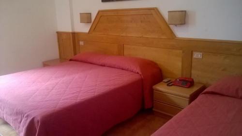 Double or Twin Room with Private Bathroom