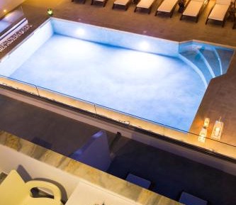 Junior Suite with Pool View