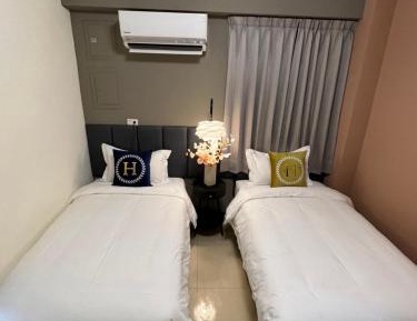 Twin Room with Shower