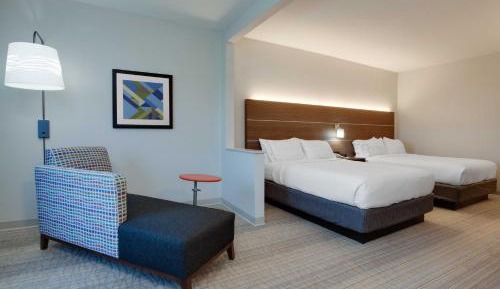 Standard Room with Two Queen Beds