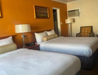 Queen Room with Two Queen Beds - Non-Smoking