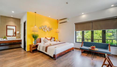 Junior Suite with Balcony
