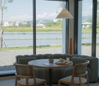 King Room with Mountain View