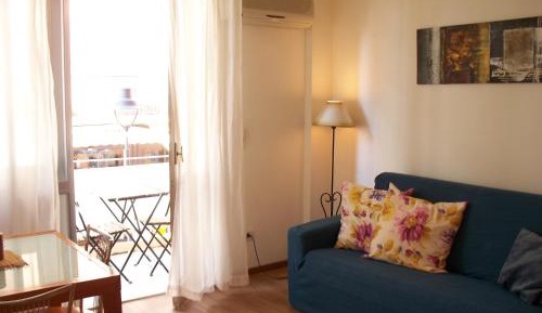 Superior Two-Bedroom Apartment with Balcony - Annex