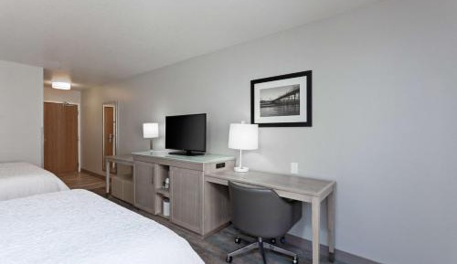Room with Two Queen Beds - Non-Smoking