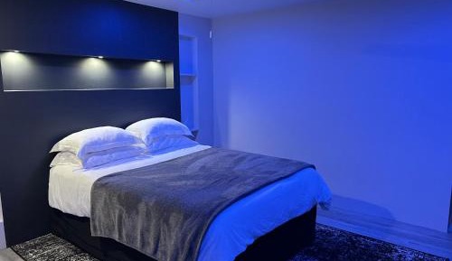 Deluxe Double Room (2 Adults + 1 Child)