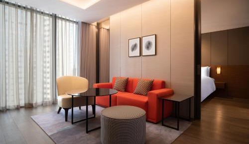 Deluxe King Suite