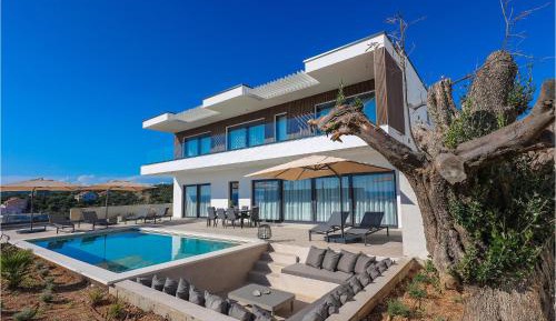 Four-Bedroom Holiday Home