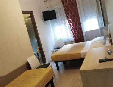 Triple Room with Private Bathroom
