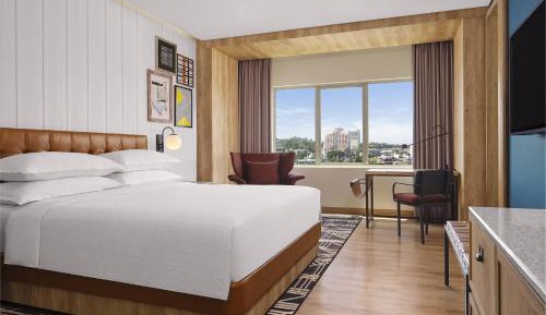 King Room with City View