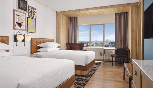 Deluxe Room with 2 Double Beds with City View