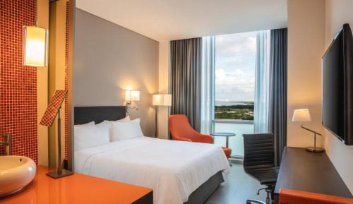 Room with a View, 1 King