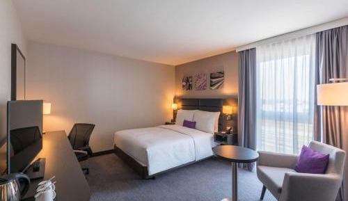 Queen Room - Mobility Access