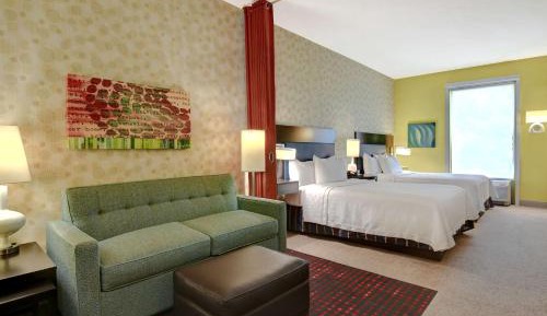 Queen Studio with Two Queen Beds - Non-Smoking