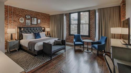Historic King Room