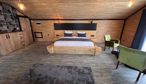 King Room with Lake View