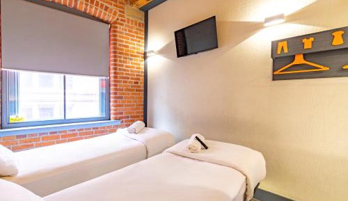 Twin Room with Window