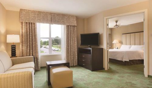 One-Bedroom King Suite - Non-Smoking