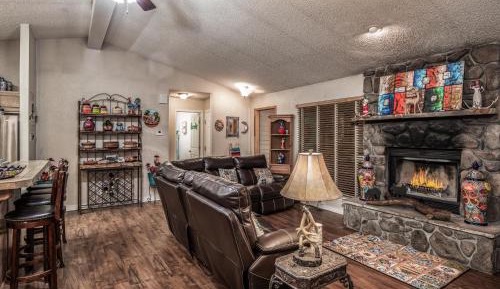 Three-Bedroom Holiday Home 