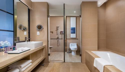  Deluxe King Room with Garden View