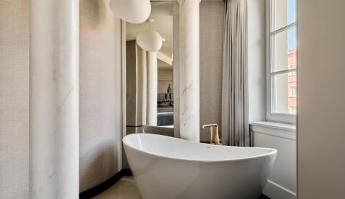 Suite with One Double Bed
