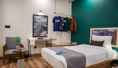 Deluxe Twin Room
