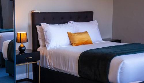 Double Room with Shared Bathroom