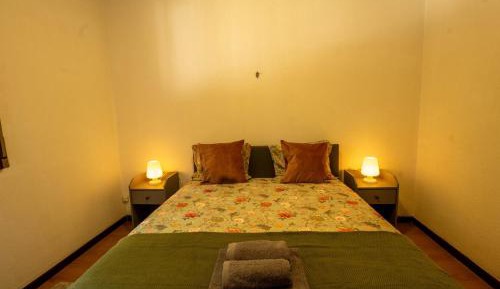 Standard Double Room with Shared Bathroom