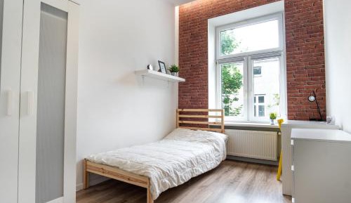 Single Room with Shared Toilet