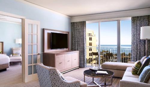 Partial Ocean View One Bedroom Suite