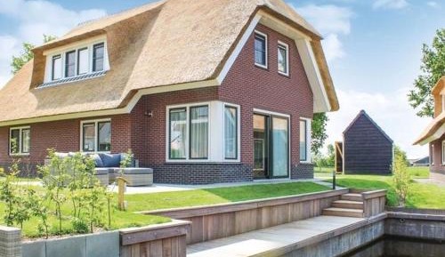 Four-Bedroom Holiday Home