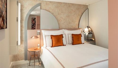 King Suite with Terrace and Cloister View