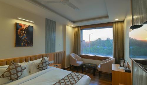 Suite with River View