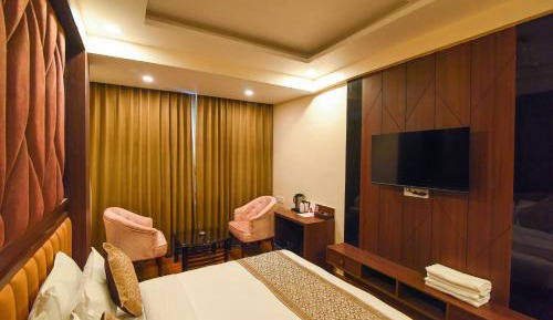 Suite with City View