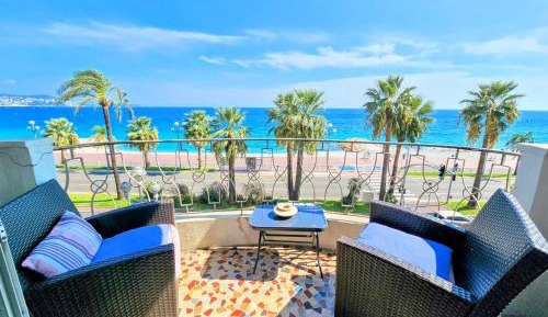 Studio Apartment with Sea View