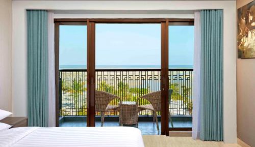 King Room with Balcony, Garden View