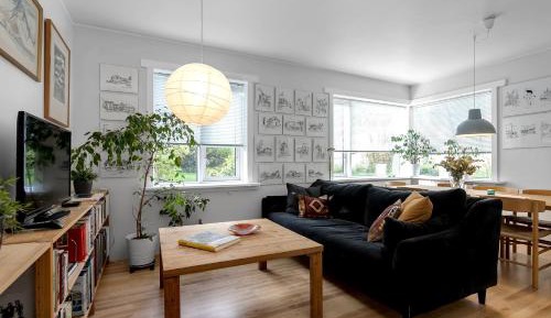 One-Bedroom Apartment