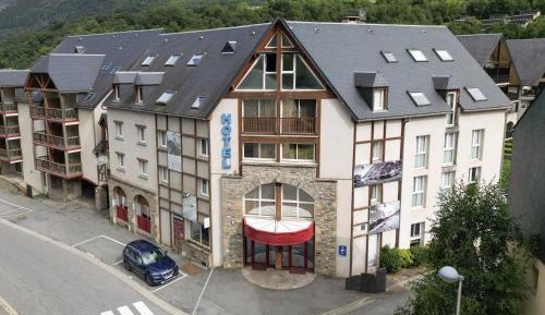 One-Bedroom Apartment (4 Adults)