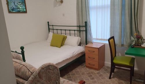 Standard Queen Room