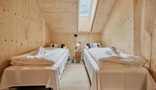 Standard Double Room with Shared Bathroom