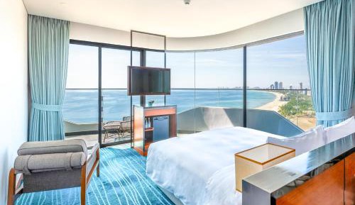 Panoramic Room with Ocean View and Balcony