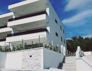Two-Bedroom Apartment with Balcony and Sea View