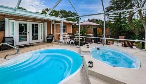 Three-Bedroom Holiday Home 