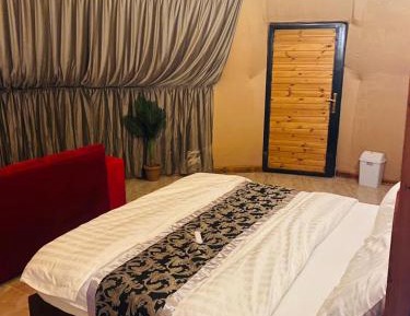 Deluxe Double or Twin Room with Mountain View