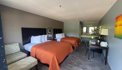 Deluxe Queen Room
