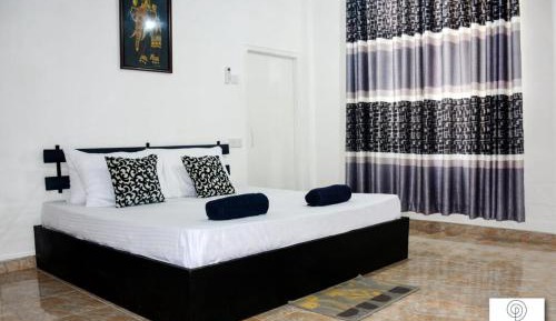 Deluxe Double Room (2 Adults + 1 Child)