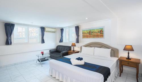 Deluxe King Room