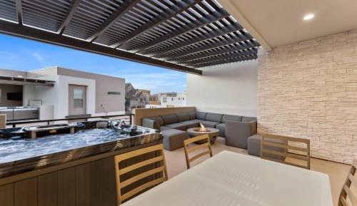 Four-Bedroom Holiday Home