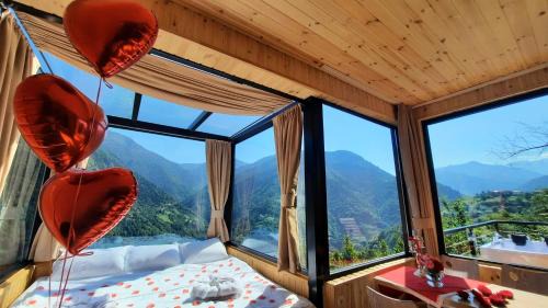 Deluxe Queen Suite