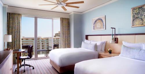 King Room - Limited View, Low Floor 